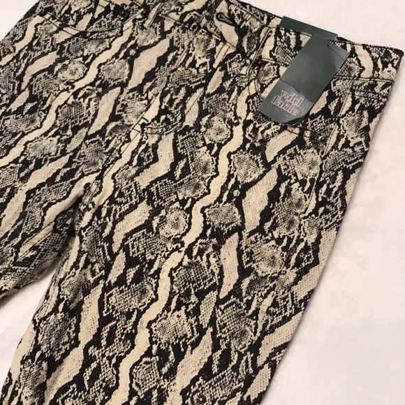 Wild Fable Snakeskin High Rise Skinny Jeans 2 - Picture 3 of 15
